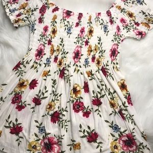 Young woman summer to, used in good condition